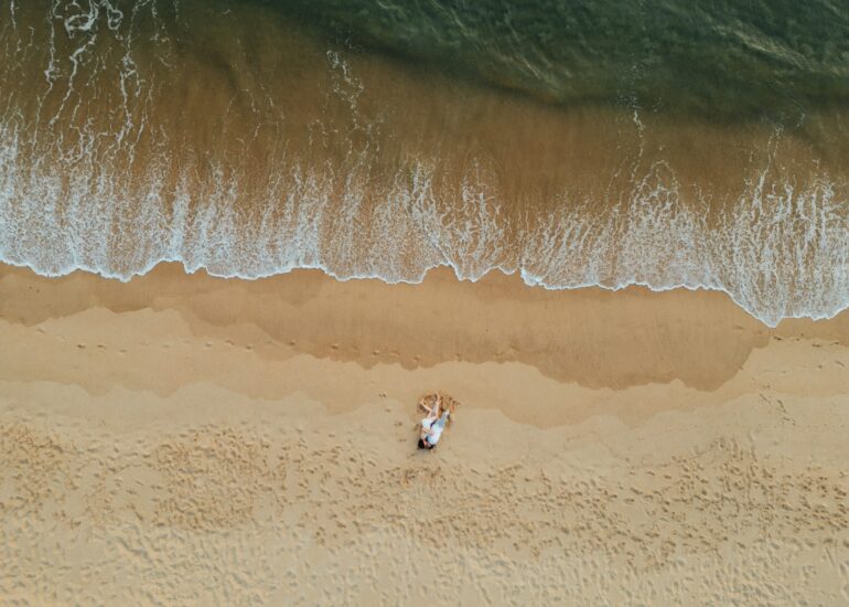 Séance couple à la plage