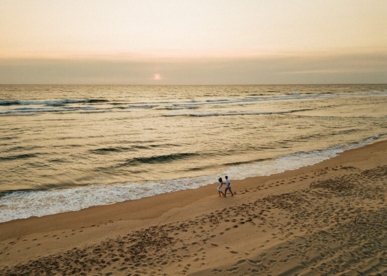 Séance couple à la plage