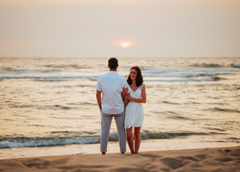 Séance couple à la plage
