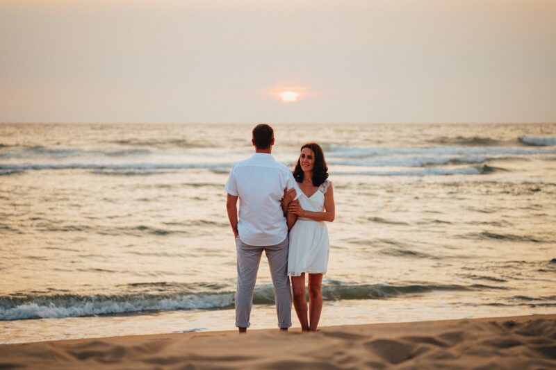 Séance couple à la plage