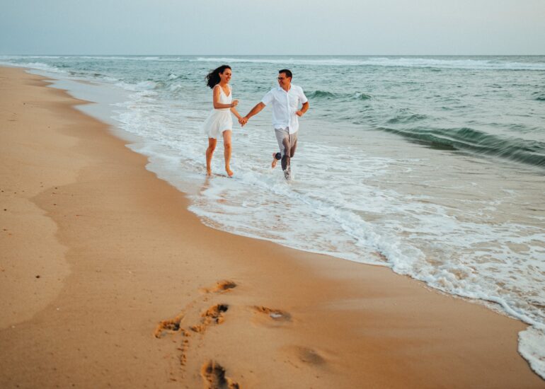 Séance couple à la plage