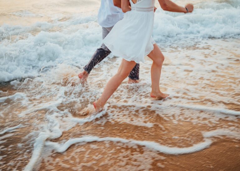 Séance couple à la plage