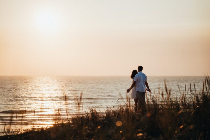 Séance couple à la plage
