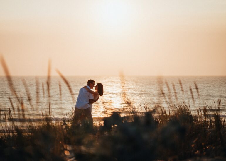 Séance couple à la plage